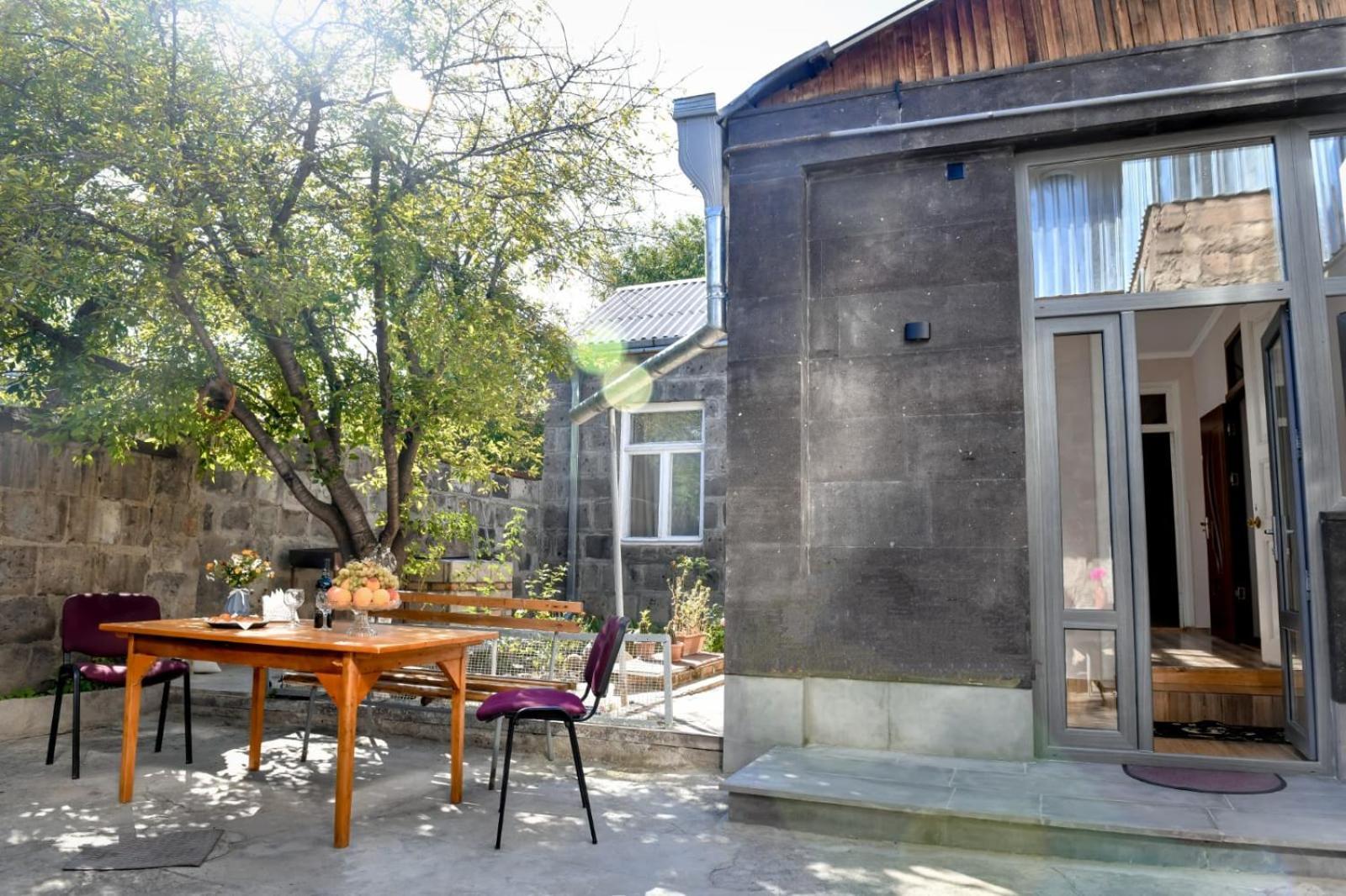 Guest House David's B&B Gyumri Extérieur photo