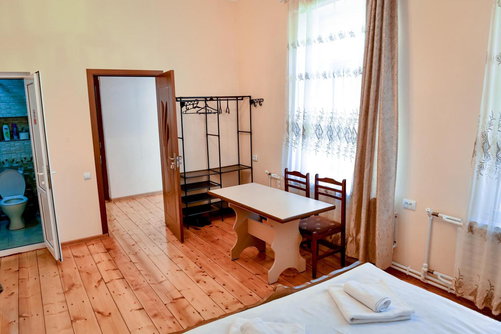 Guest House David's B&B Gyumri Extérieur photo