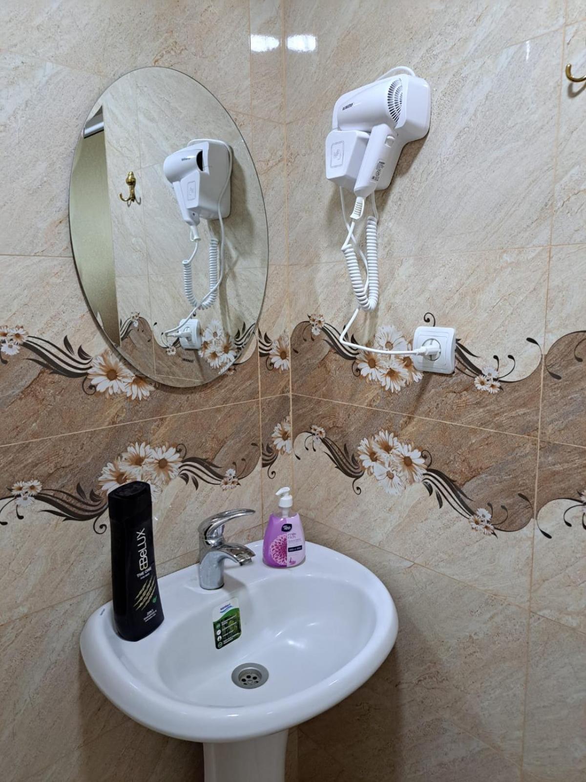Guest House David's B&B Gyumri Extérieur photo