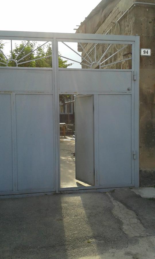 Guest House David's B&B Gyumri Extérieur photo