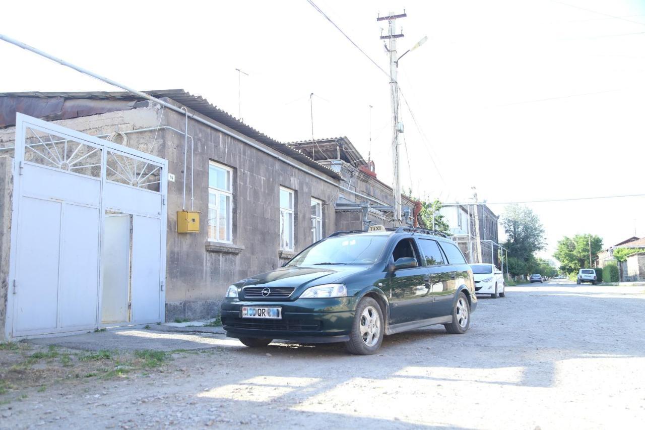 Guest House David's B&B Gyumri Extérieur photo